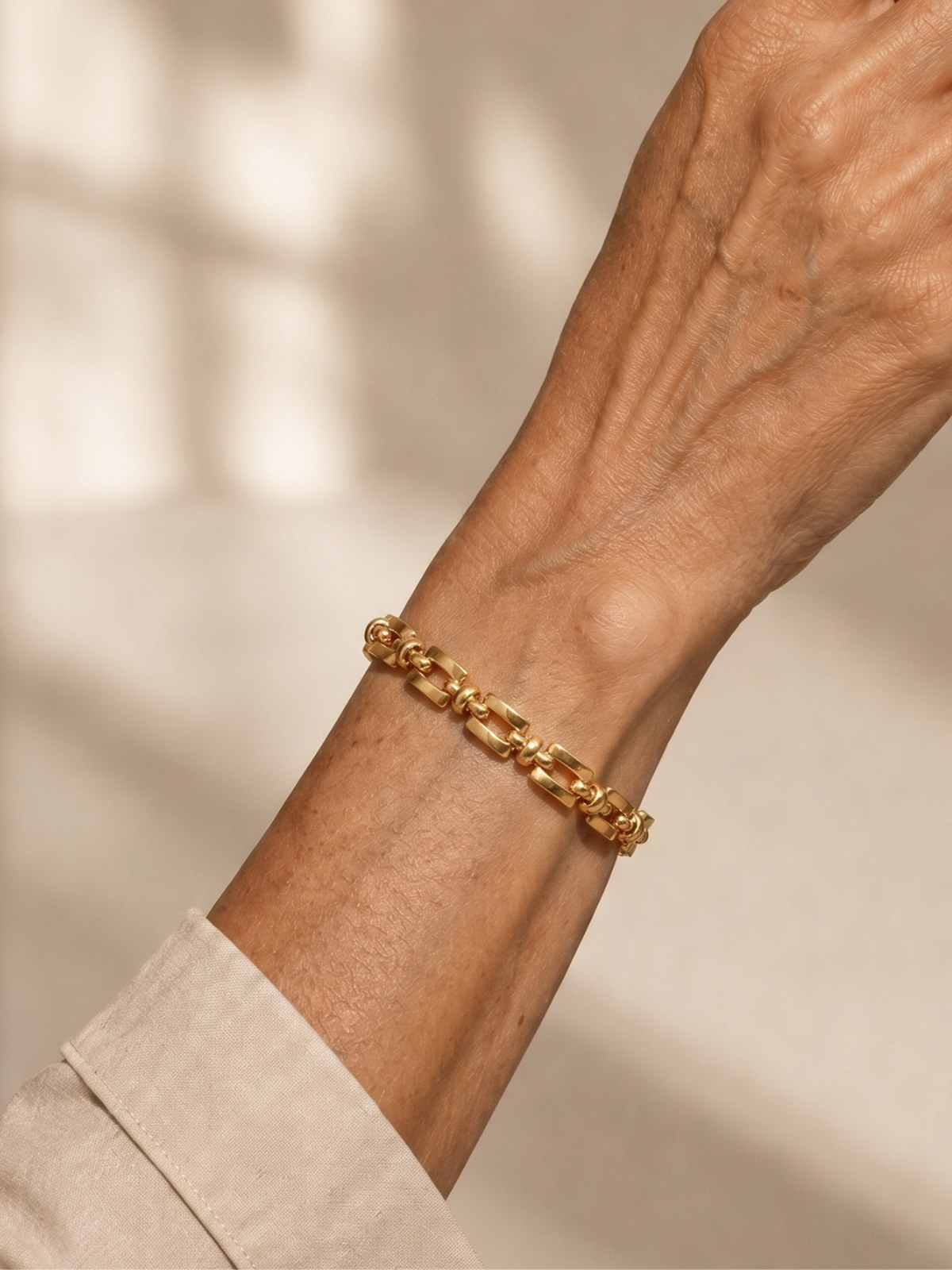 Sapphira | Geometric chain bracelet