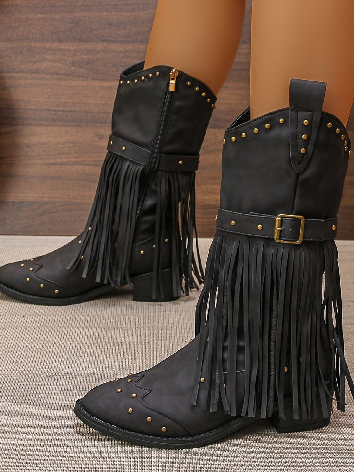 AURELIA | RETRO WESTERN BOOTS WITH POINTED TOE AND TASSELS